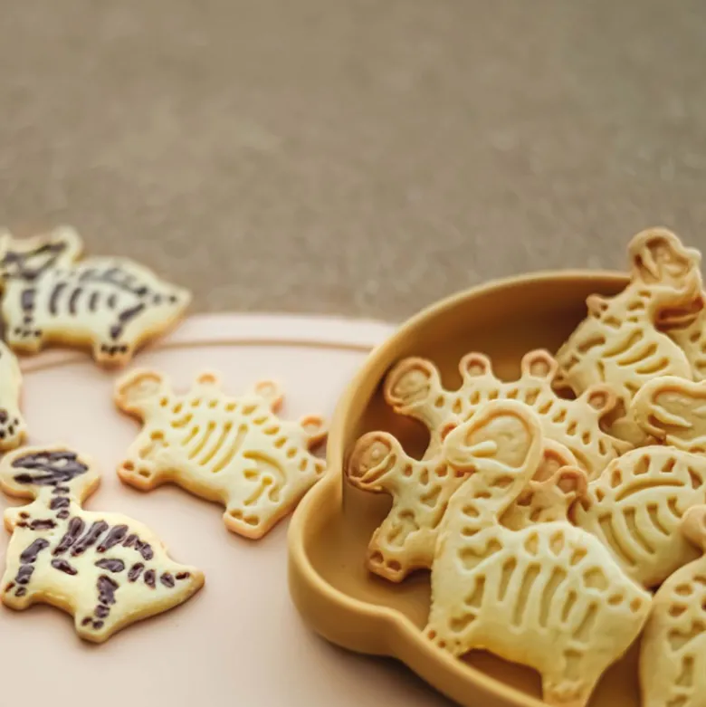 Emporte-Pièces Avec Poussoir Dinosaures (x4) - Ibili
