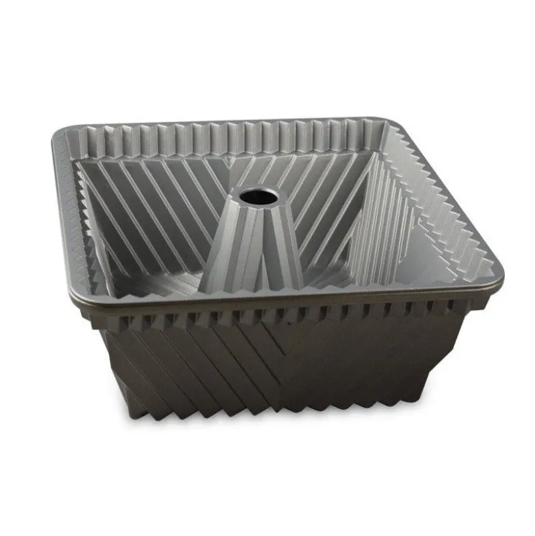 Moule aluminium Square Bundt - Nordic Ware