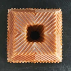 Moule aluminium Square Bundt - Nordic Ware