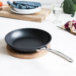Poêle Castel Pro anti-adhésive 28cm - Cristel
