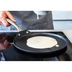 Poêle à crêpes anti-adhésive 24cm - MasterClass