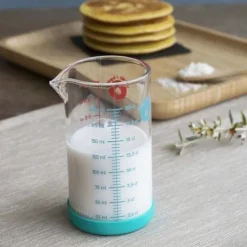 Verre mesureur avec base silicone - Pebbly