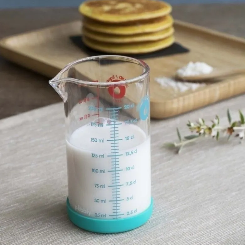 Verre mesureur avec base silicone - Pebbly